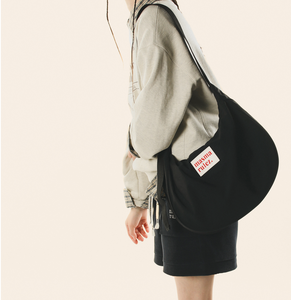 [預購] masma rulez/ Halfmoon Cross Bag (4 colours)