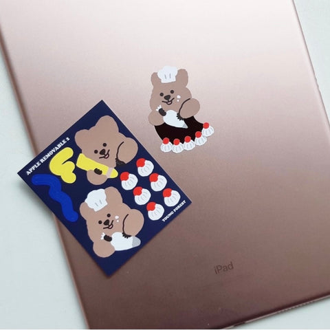 Young Forest/ Apple Quokka Removable Sticker 貼紙  / Cream