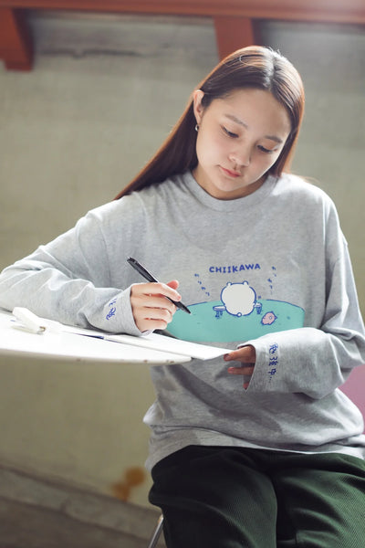 [預購] chiikawa/ 長袖 Tee / chiikawa 除草考試 勉強中