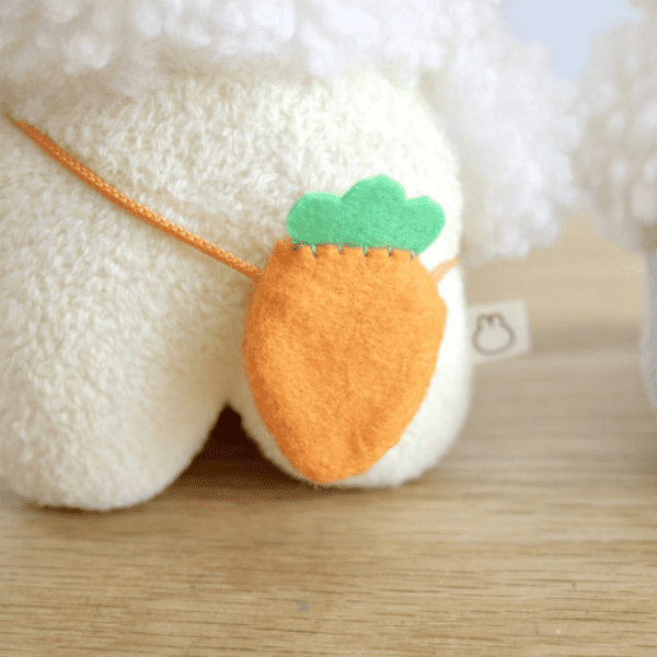 toto goods  / toto Carrot Cross Bag 紅蘿蔔小袋子